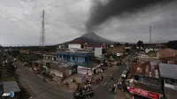 Gunung Sinabung Kembali Semburkan `Wedhus Gembel`