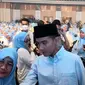 Calon wakil presiden nomor urut 2, Gibran Rakabuming Raka, menghadiri acara deklarasi Pergerakan Perempuan Muda Nahdliyyin (Perdana) di Hotel Grand Sahid Jaya, Jakarta Pusat, Rabu (6/12/2023). (Merdeka.com/Muhammad Genantan Saputra)