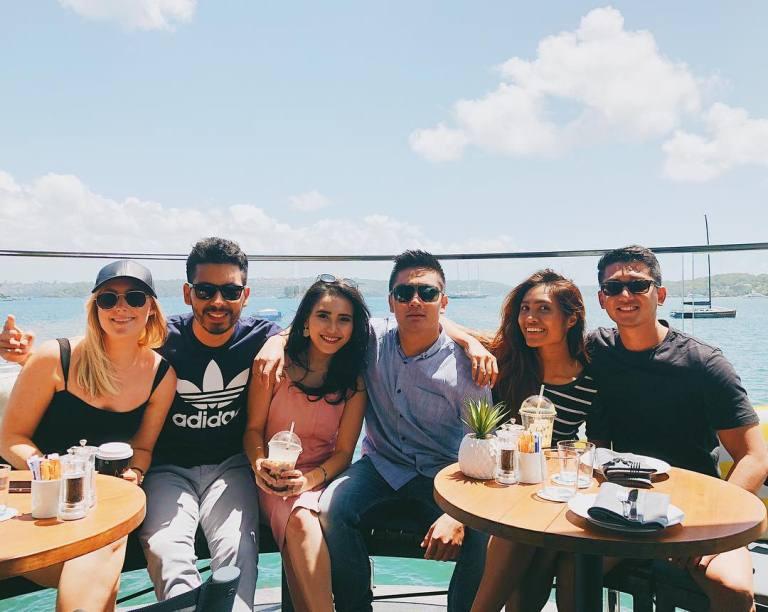 Ayu Ting Ting Pacaran Dengan Robby Purba Reyza Carlos Keceplosan News Entertainment Fimela Com
