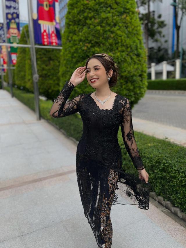 7 Pesona Putri Anjani, Anak Jarwo Kwat yang Jarang Tersorot