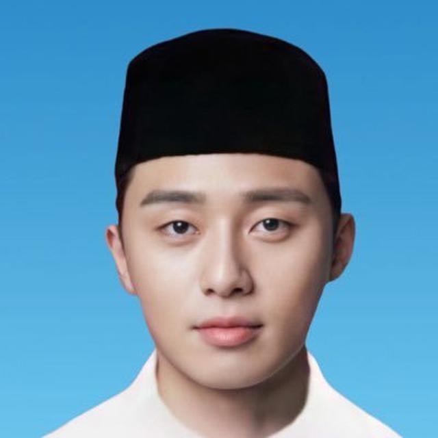 6 Editan Foto Aktor Korea Pakai Peci, Siap Sambut Ramadhan