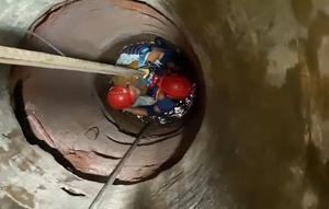 Gara-gara halusinasi emak-emak jatuh ke sumur