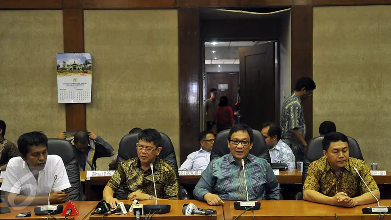 20151120-Anggota DPR Ajukan Mosi Tidak Percaya, Desak Novanto Mundur-Jakarta