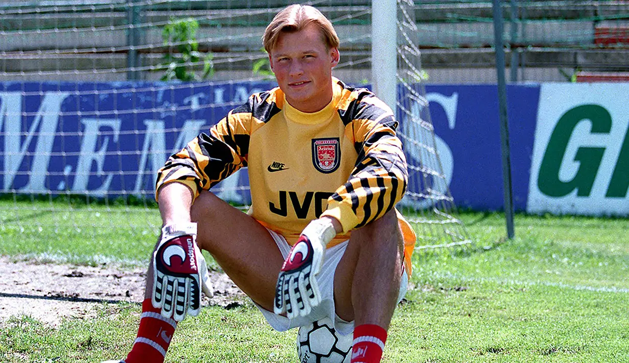 Alex Manninger menjuarai Liga Inggris bersama Arsenal pada musim 1997/1998. Sebelum diboyong The Gunners pada awal musim 1997/1998 dari Grazer AK yang dibelanya pada 1996/1997, Alex Manninger pernah membela RB Salzburg pada 1995/1996 yang saat itu masih bernama SV Salzburg. (kleinezeitung.at)