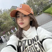 Gaya fashion Ziva Magnolya saat berada di Korea Selatan, credit: @zivamagnolya