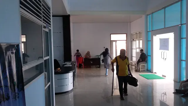 Buruh Bangunan Segel Puskesmas