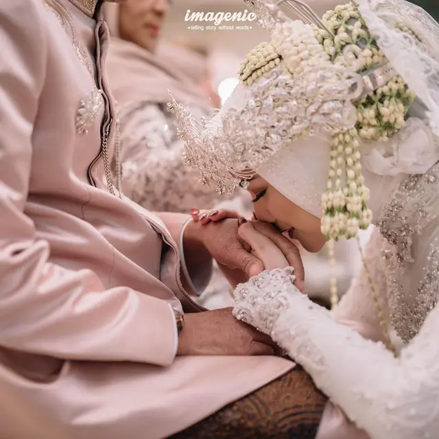 7 Potret Prosesi Adat Sunda di Pernikahan Citra Kirana dan Resky Aditya