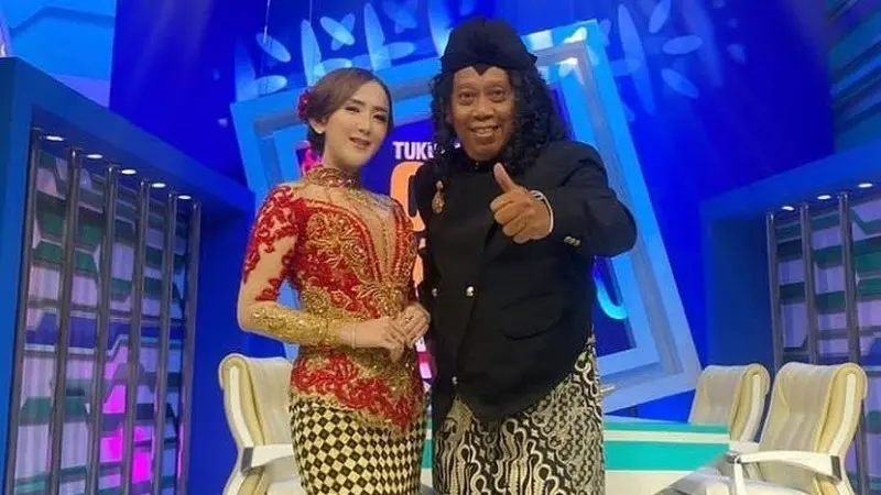 Ucie Sucita dan Tukul Arwana di One Man Show