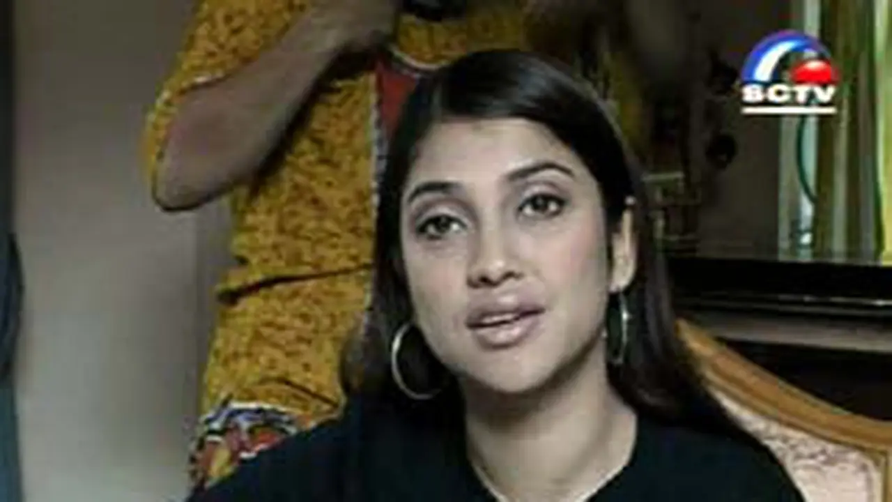 300303aSarah_Azhari.jpg