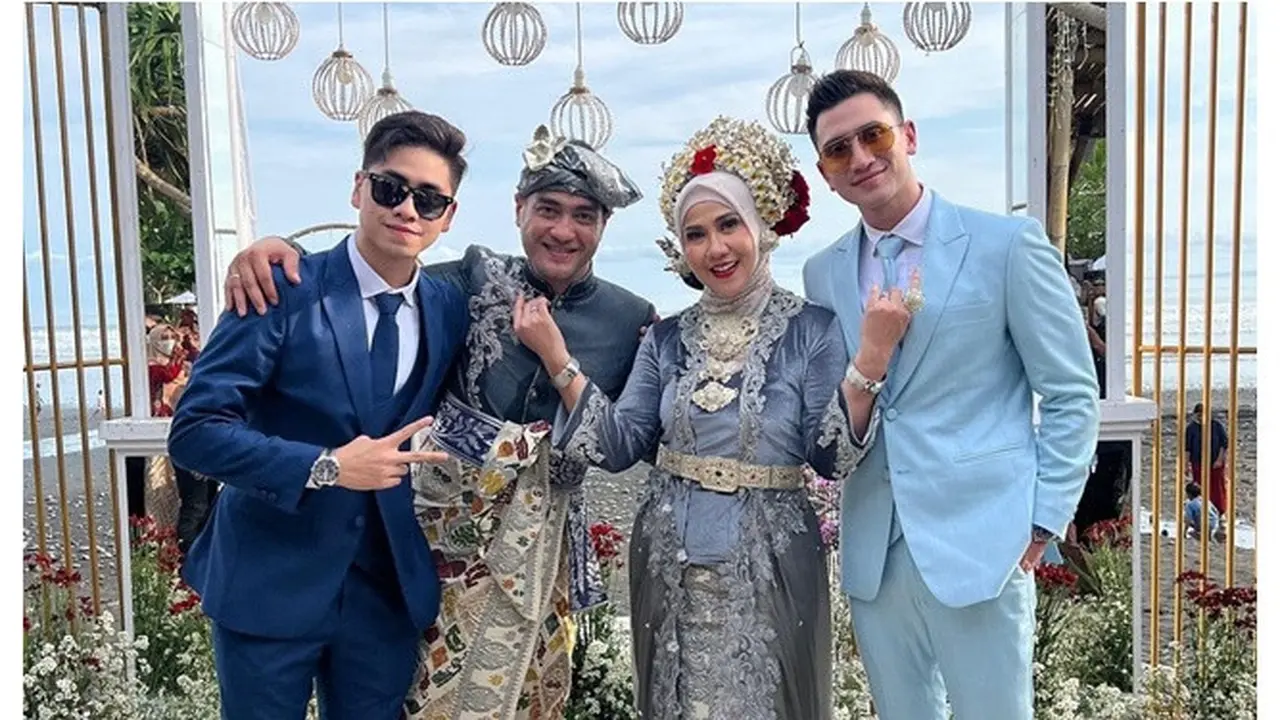 6 Momen Pernikahan Venna Melinda dan Ferry Irawan, Kental Adat Bali