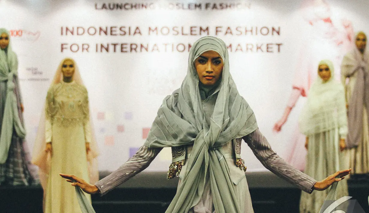 Kemendag membuka acara Indonesia Moslem Fashion, Jakarta, Rabu (29/10/2014). (Liputan6.com/Faizal Fanani)
