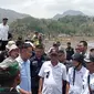 PJ Gubernur Jabar, Bey Machmudin tinjau aksi bersih-bersih di Pantai Cibutun Pesisir Loji, Kabupaten Sukabumi (Liputan6.com/Istimewa)