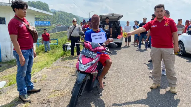 Rekonstruksi pembunuhan siswi SMP di Kebumen, Jawa Tengah. (Foto: Liputan6.com/Humas Polres Kebumen)