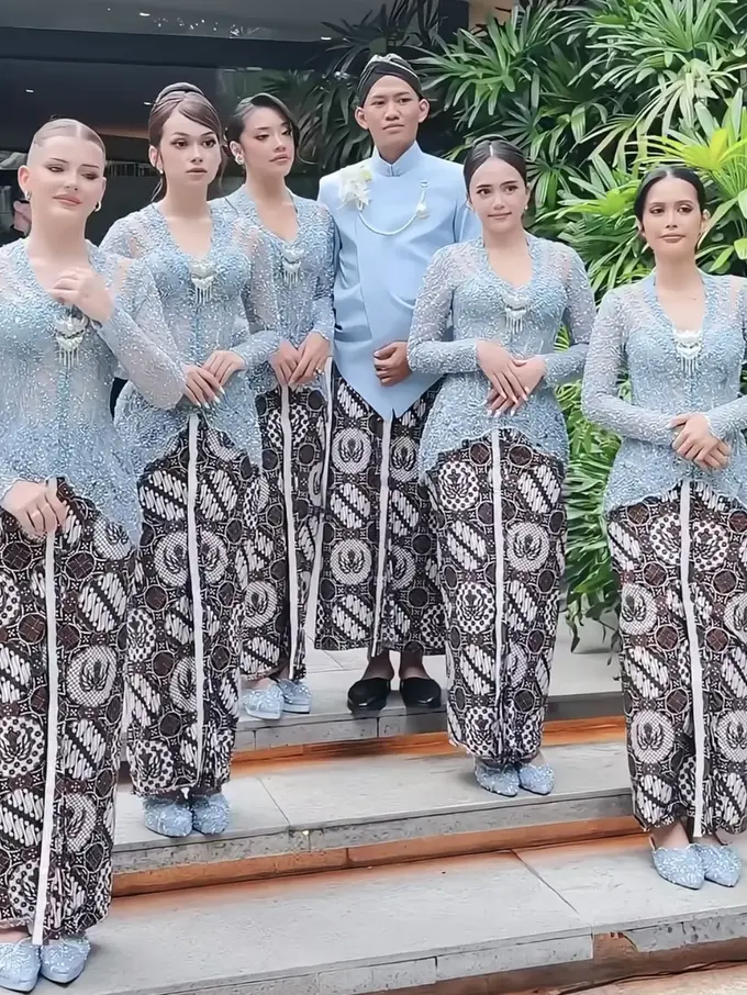 Bridesmaid di Akad Nikah Jennifer Coppen