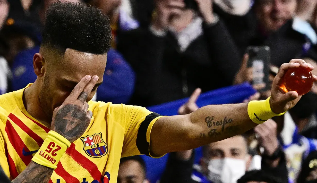 Pemain buangan dari Arsenal, Pierre-Emerick Aubameyang, kini menjadi sosok penting di skuat Barcelona asuhan Xavi. (AFP/Javier Soriano)