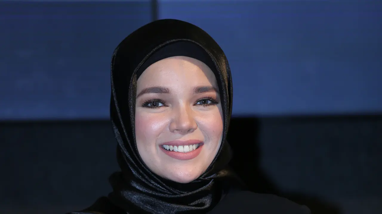 [Bintang] Dewi Sandra