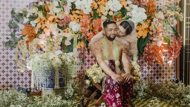 8 Momen Pengajian dan Siraman Ayu Maulida yang Baru Dipamerkan Publik, Curi Perhatian