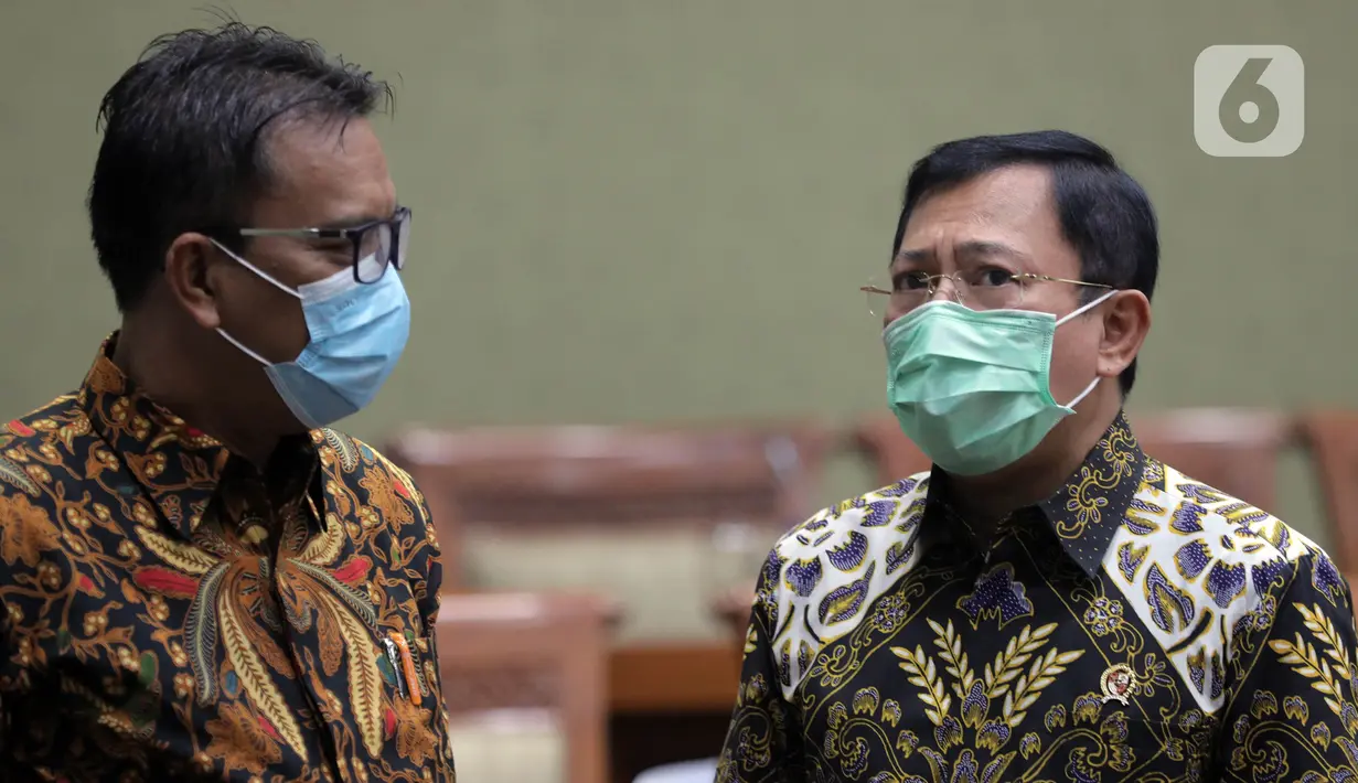 Menteri Kesehatan Terawan Agus Putranto saat rapat kerja dengan Komisi IX DPR di Kompleks Parlemen, Jakarta, Kamis (27/8/2020). Raker tersebut di antaranya membahas perkembangan tentang uji vaksin untuk COVID-19. (Liputan6.com/Johan Tallo)