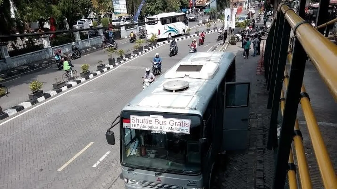 Bus Malioboro 20160304