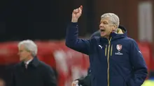 Arsene Wenger meminta para pemain Arsenal mewaspadai aksi provokatif penyerang Chelsea, Diego Costa, saat kedua tim bentrok di Emirates Stadium, Minggu (24/1/2016) nanti. (Reuters/Carl Recine)