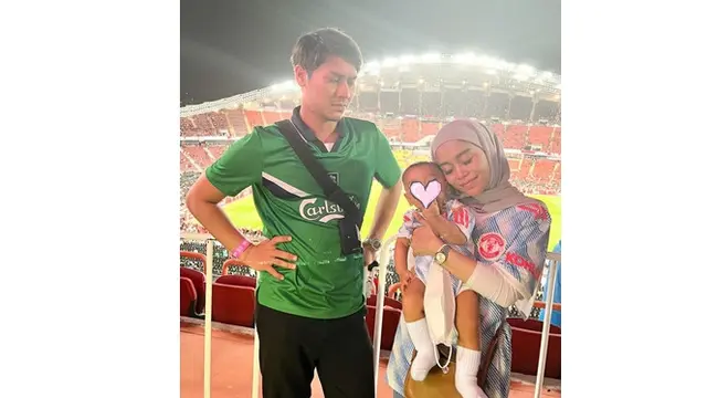 6 Potret Keseruan Rizky Billar Nonton Pertandingan Liverpool vs MU di Thailand