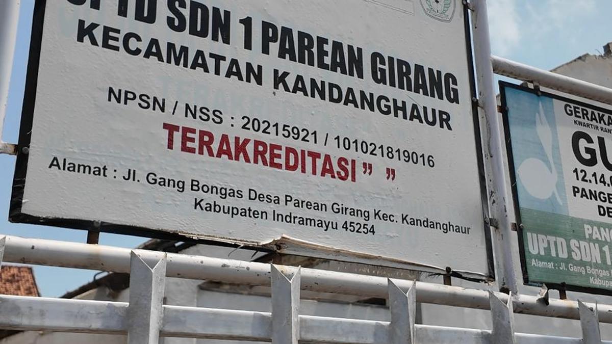 Proses Revitalisasi Kelas di SDN 1 Parean Girang Indramayu: Ruang Kelas Dibongkar, Atap Diganti