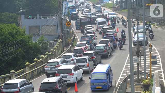 Sistem Kanalisasi 2-1 Jalur Puncak Bogor Diuji Coba