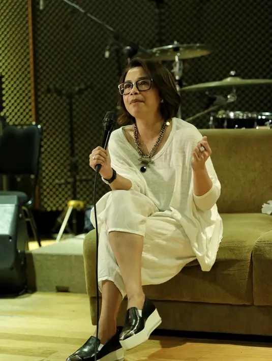 Uthe baru pertama kali berkolaborasi bersama arranger baru yang handal. (Adrian Putra/Bintang.com)