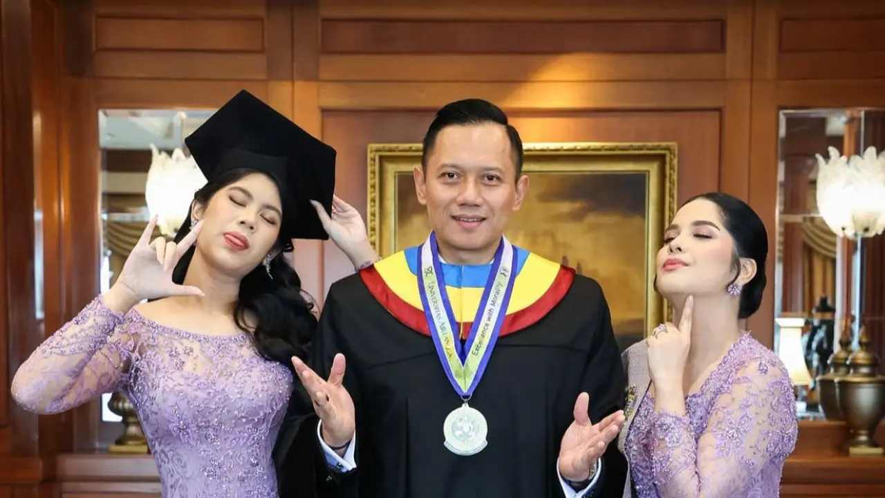 Pesona Annisa Pohan Dampingi AHY Wisuda, Selalu Cantik Kenakan Kebaya hingga Batik (credit: https://www.instagram.com/annisayudhoyono/)