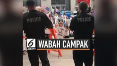 New York sedang dilanda wabah campak. Oleh sebab itu, para orangtua diminta untuk memvaksin anak-anak mereka. Apabila diketahui belum divaksin, maka akan dilakukan pengusiran oleh pihak sekolah.