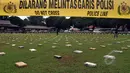 Sebanyak 2,1 ton ganja kering asal Aceh dalam kemasan diletakan saat rilis pengungkapan di Lapangan Bhayangkara, Jakarta, Senin (11/5/2015). Tampak petugas kepolisian berjaga di sekitar lokasi pengungkapan. (Liputan6.com/JohanTallo)