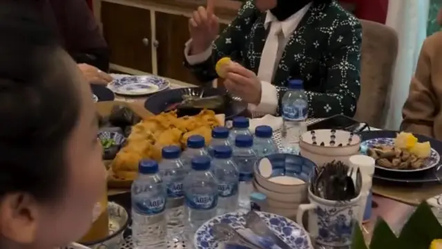 Momen Arisan Melly Goeslaw dan Sahabat di Rumah Yuni Shara