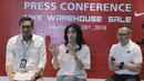 Direktur Konsumer BRI, Handayani, memberikan keterangan saat jumpa pers di Jakarta, Senin (28/5/2018). Menyambut Asian Games 2018 BRI dan Nike akan menggelar Nike Warehouse Sale di JCC pada 30 Mei- 3 Juni 2018. (Bola.com/M Iqbal Ichsan)