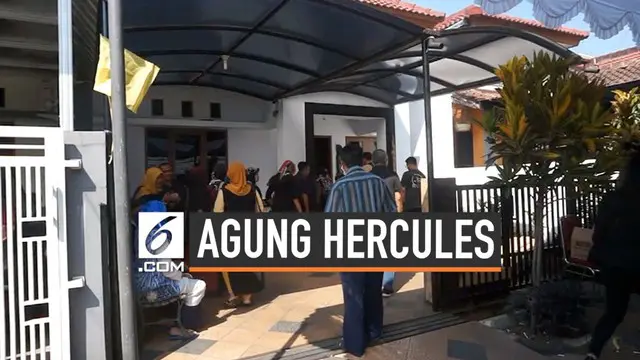 Pelayat berdatangan ke kediaman Agung Hercules. Rencananya jenazah almarhum akan dimakamkan di TPU Cikutra usai salat Jumat.