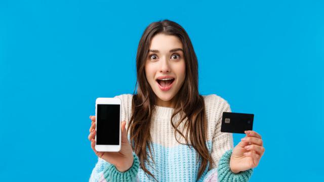 Ilustrasi mendapatkan kejutan diskon dan cashback