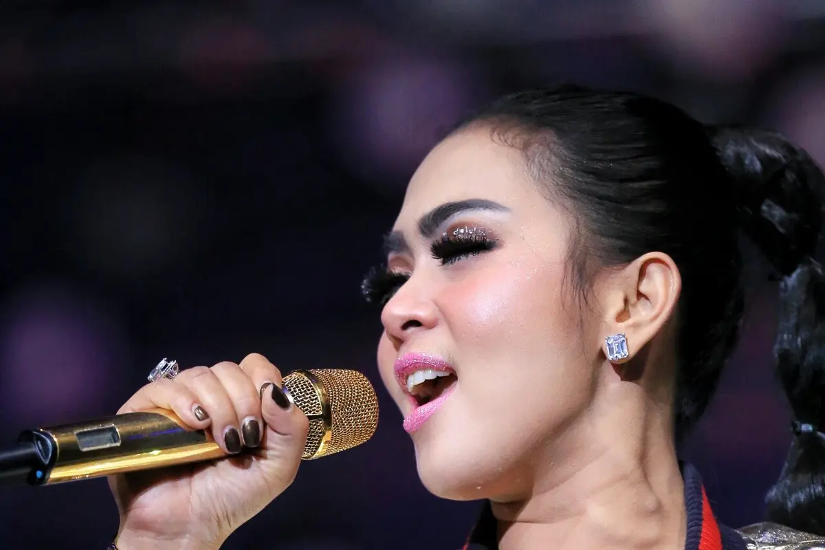 [Bintang] Syahrini HUT SCTV