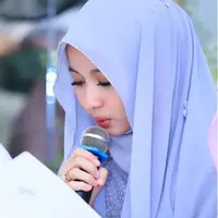 Laudya Cynthia Bella menangis saat gelar pengajian (Foto: Instagram)