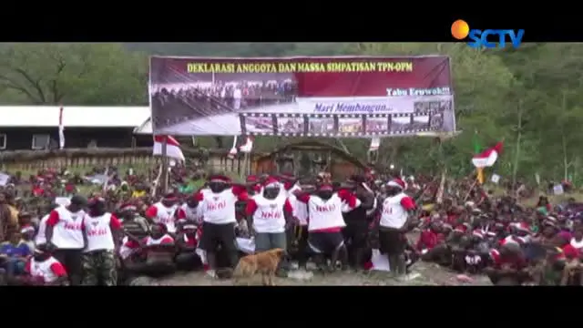 Pembacaan ikrar kembalinya TPN OPM ke NKRI di depan Bupati Kabupaten Puncak Jaya.