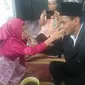 Ardi dan Nuria, pasangan beda usia terpaut 40 tahun. Foto: (Fauzan/Liputan6.com)