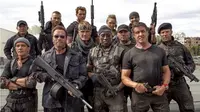 Sylvester Stallone saat beraksi dalam film laga The Expendables 3 bersama sederat aktor ternama dunia, Jet Li, Antonio Banderas, Glen Powell, Arnold Schwarzenegger,