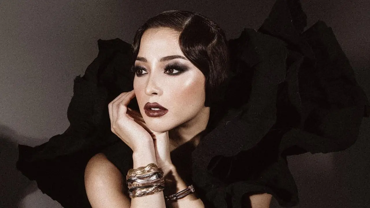 FOTO: Gaya Nikita Willy dengan Makeup Tebal, Auranya Terpancar