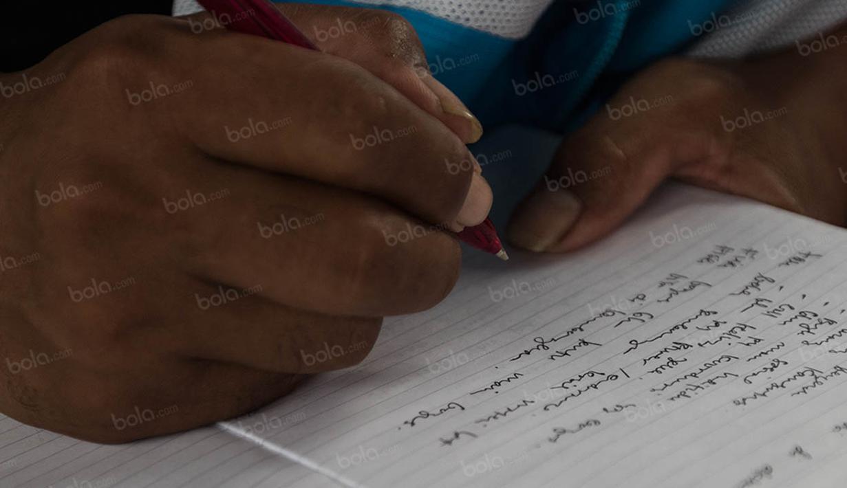 Pembinaan usia muda menjadi tiitik utama perkembangan sepak bola suatu negara, karena menjadi pondasi untuk masa depan menurut Guus Griet. (Bola.com/Vitalis Yogi Trisna)