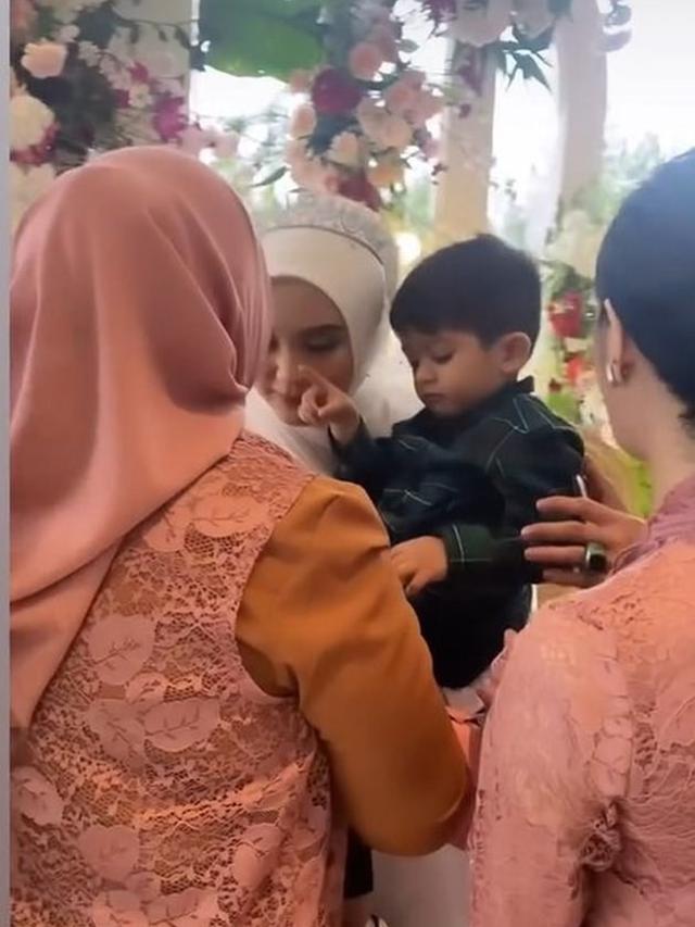 6 Potret Kedekatan Syaki Anak Rizki DA dengan Hersa Echa, Sudah Akrab