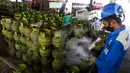 Untuk diketahui, ukuran yang dipakai dalam perdagangan LPG baik dalam skala besar maupun kemasan tertentu yang dipergunakan untuk rumah tangga, mengacu pada berat dalam kilogram maupun metrik ton. (Liputan6.com/Herman Zakharia)