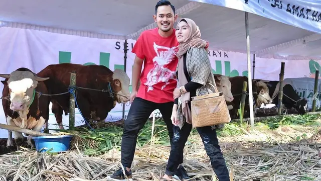 7 Gaya Terbaru Shandy Purnamasari, Crazy Rich Malang yang Kini Berhijab