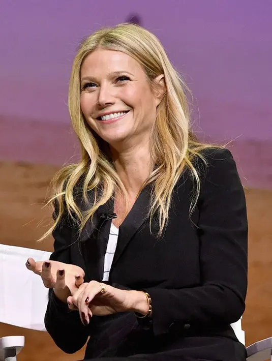 Pola hidup yang berlaku pada Gwyneth berubah ketika ayahnya, Bruce Paltrow didiagnosis mengidap penyakit  kanker kerongkongan. Ia mengakui telah menjauhi pola hidup yang tidak sehat sejak saat itu. (AFP/Bintang.com)