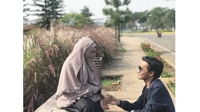6 Potret Kedekatan Taqy Malik dengan Sang Adik, Bikin Salah Sangka