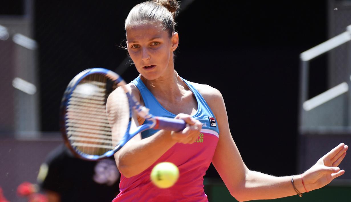 Ekspresi petenis Republik Ceska, Karolina Pliskova saat melawan Simona Halep pada ajang WTA Madrid Open di Caja Magica, Madrid, (10/5/2018). (AFP/Javier Soriano)