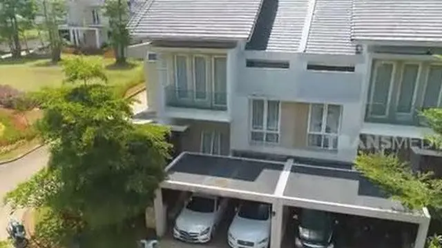 Potret Bagian Depan Rumah 6 Vokalis Band Tanah Air, Hunian Ariel NOAH Elegan