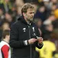 Liverpool manager Juergen Klopp holds his broken glasses at the end of the match Action Images via Reuters / John Sibley